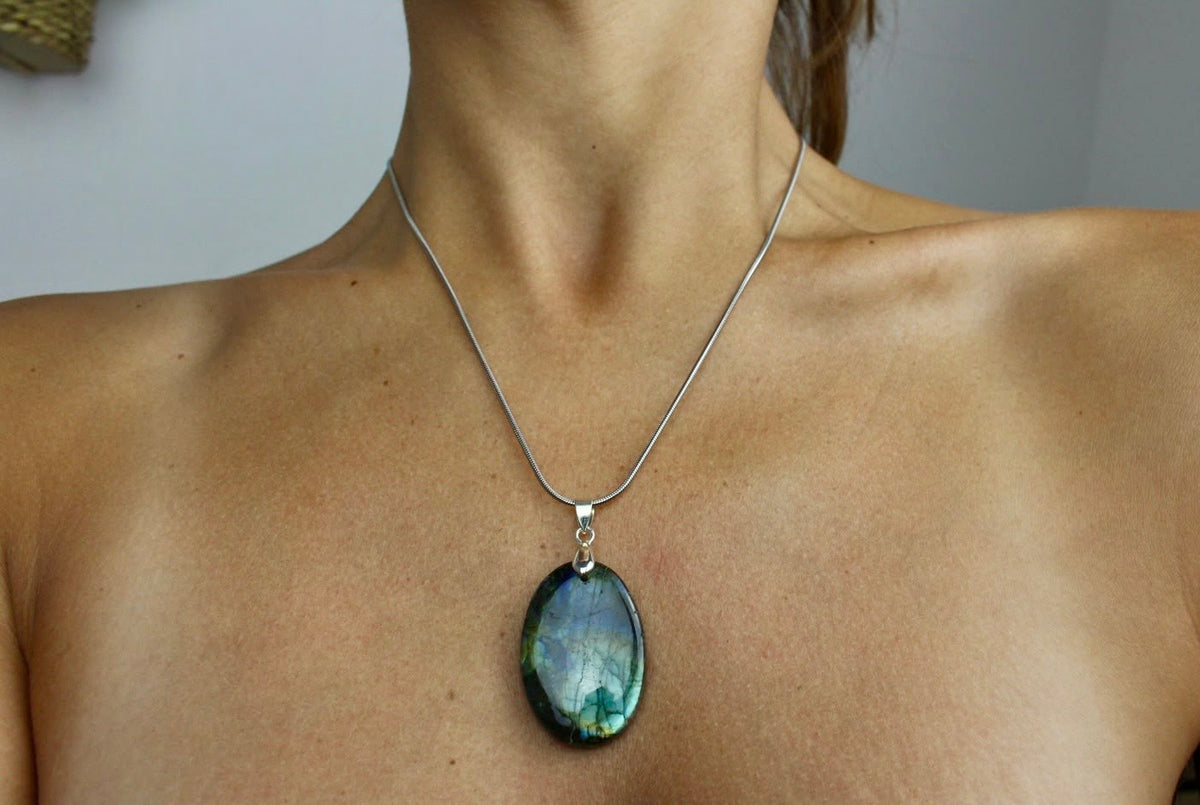 LABRADORITA MAGIA COLLAR